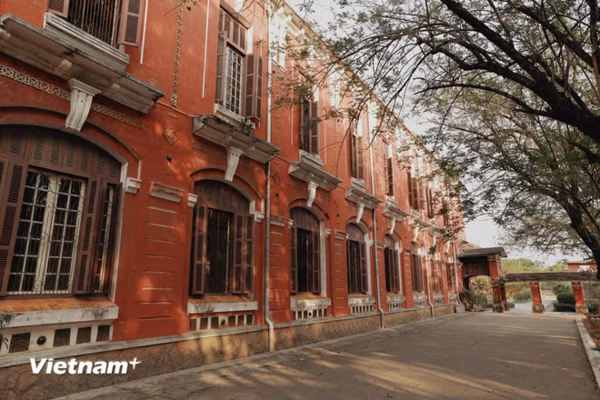 Ghé thăm Trường Quốc học Huế: Tượng đài kiến trúc cổ kính giữa lòng cố đô vnp-img-7017.jpg