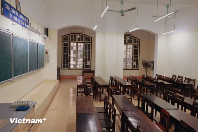 Ghé thăm Trường Quốc học Huế: Tượng đài kiến trúc cổ kính giữa lòng cố đô vnp-img-7025.jpg