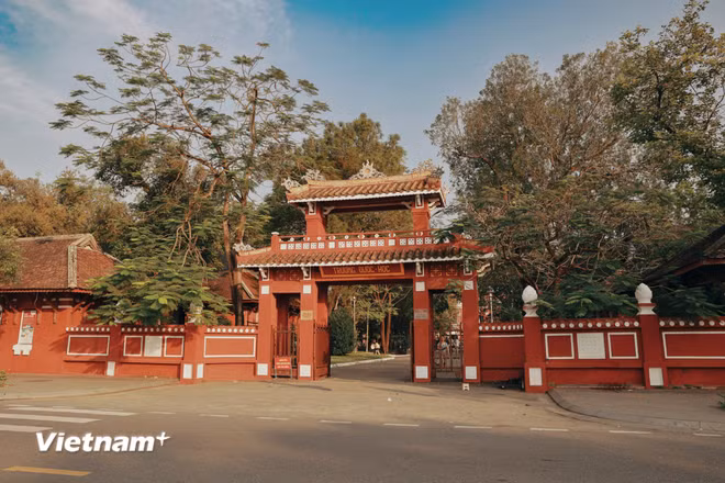 Ghé thăm Trường Quốc học Huế: Tượng đài kiến trúc cổ kính giữa lòng cố đô vnp-img-7020.jpg