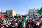 Người dân tham gia tuần hành phản đối các cuộc tấn công của Israel, tại Tehran, Iran, ngày 20/6/2025. (Ảnh: THX/TTXVN)