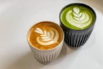 Bạn lựa chọn càphê hay matcha? (Ảnh: iStock)