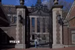 Khuôn viên Trường Đại học Harvard ở Cambridge, Massachusetts, Mỹ ngày 15/4/2025. (Ảnh: Reuters/TTXVN)