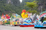 54 xe mô hình tại lễ hội Carnaval Hạ Long 2026. (Ảnh: Văn Đức/TTXVN)