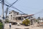 Tòa nhà bị đổ sập do động đất tại Mandalay, Myanmar ngày 28/3/2025. (Ảnh: THX/TTXVN)
