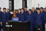 Các bị cáo tại phiên tòa. (Ảnh: Tuấn Kiệt/TTXVN)
