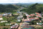 Cơ sở hạ tầng ở xã Tà Đùng (Lâm Đồng) được đầu tư phát triển từ chương trình mục tiêu quốc gia phát triển kinh tế xã hội vùng đồng bào dân tộc thiểu số và miền núi. (Ảnh: Nguyễn Huy Thành/TTXVN)
