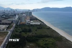 Dự án Khu du lịch ven biển Hòn Ngọc Á Châu bị bỏ hoang hàng chục năm nay sẽ được thu hồi một phần để làm công viên công cộng. (Ảnh: Quốc Dũng/TTXVN)