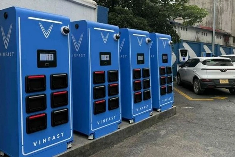 TP Hồ Chí Minh đề xuất lắp 20.000 tủ đổi pin cho xe máy điện trên vỉa hè