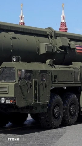 Tên lửa đạn đạo tầm trung Oreshnik của Nga. (Ảnh: The Defense News/TTXVN)