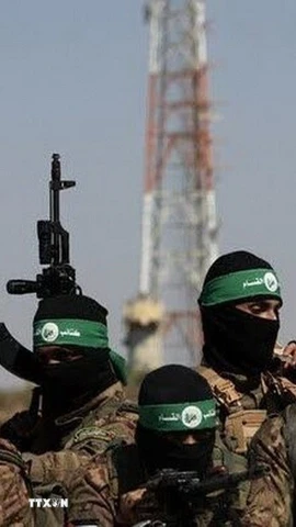 Các tay súng Lữ đoàn Al-Qassam, một cánh quân của Phong trào Hồi giáo Hamas. (Ảnh: IRNA/TTXVN)