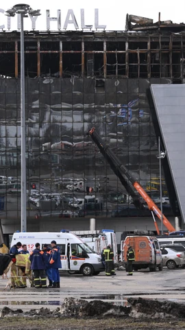Hiện trường vụ tấn công tại nhà hát Crocus City Hall ở ngoại ô Moskva (Nga), ngày 26/3/2024. (Ảnh: AFP/TTXVN)