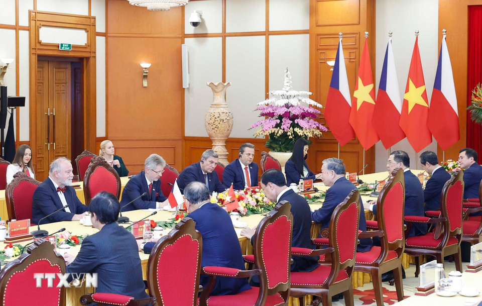 Tổng Bí thư Tô Lâm tiếp Chủ tịch Thượng viện Quốc hội Cộng hòa Séc Milos Vystrcil. (Ảnh: Thống Nhất/TTXVN)