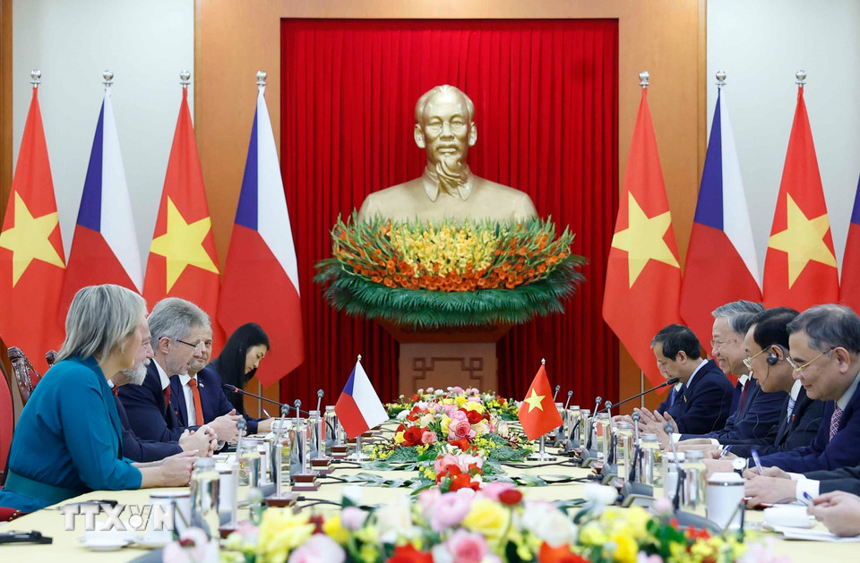 Tổng Bí thư Tô Lâm tiếp Chủ tịch Thượng viện Quốc hội Cộng hòa Séc Milos Vystrcil. (Ảnh: Thống Nhất/TTXVN)