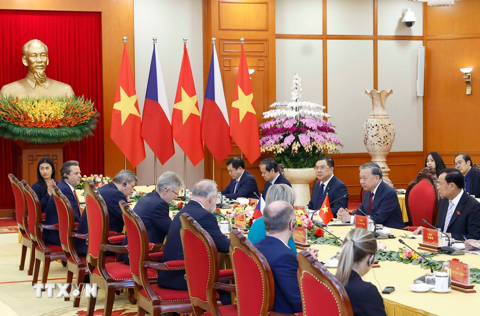 Tổng Bí thư Tô Lâm tiếp Chủ tịch Thượng viện Quốc hội Cộng hòa Séc Milos Vystrcil. (Ảnh: Thống Nhất/TTXVN)