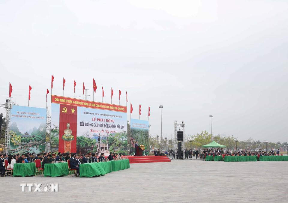 Lễ phát động “Tết trồng cây đời đời nhớ ơn Bác Hồ” Xuân Ất Tỵ 2025. (Ảnh: Thống Nhất/TTXVN)
