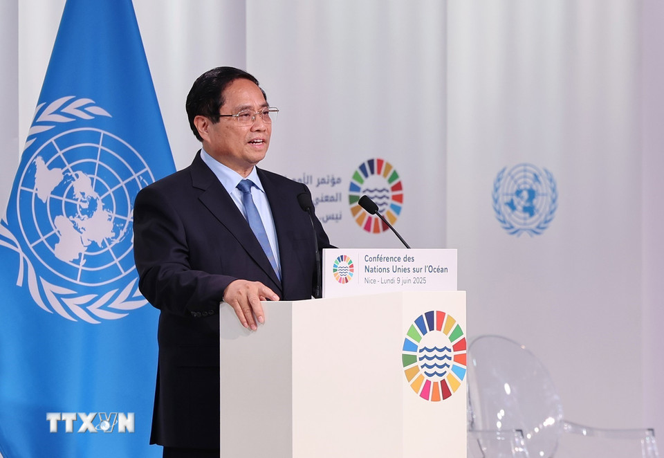 Thủ tướng Phạm Minh Chính phát biểu tại Phiên toàn thể UNOC 3. (Ảnh: Dương Giang/TTXVN)