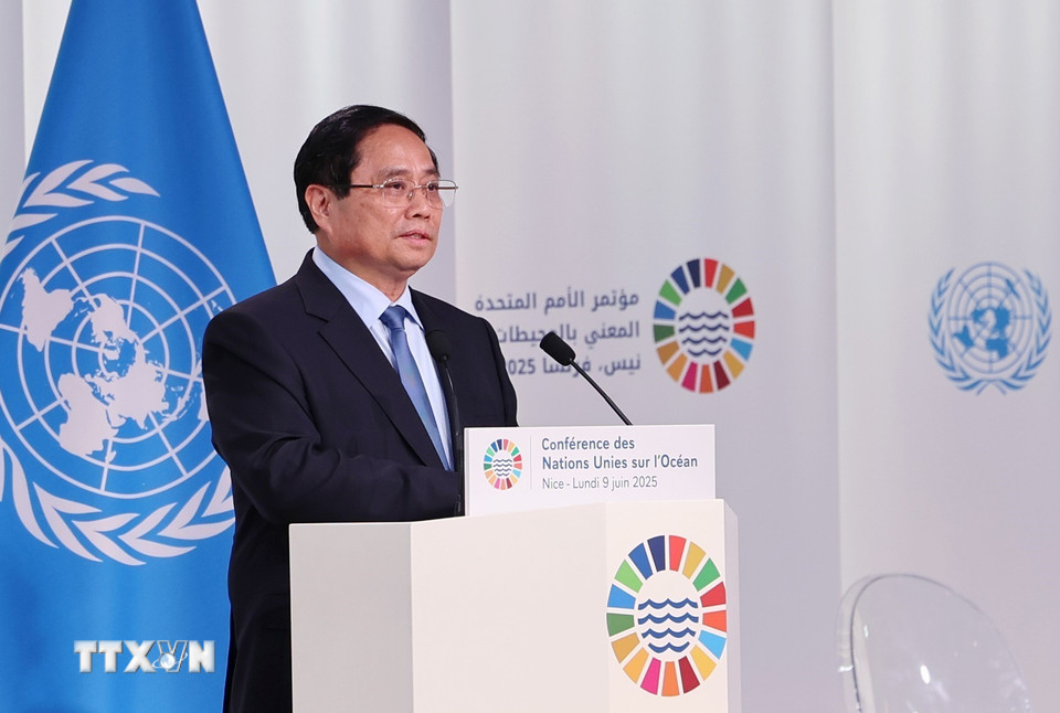 Thủ tướng Phạm Minh Chính phát biểu tại Phiên toàn thể UNOC 3. (Ảnh: Dương Giang/TTXVN)
