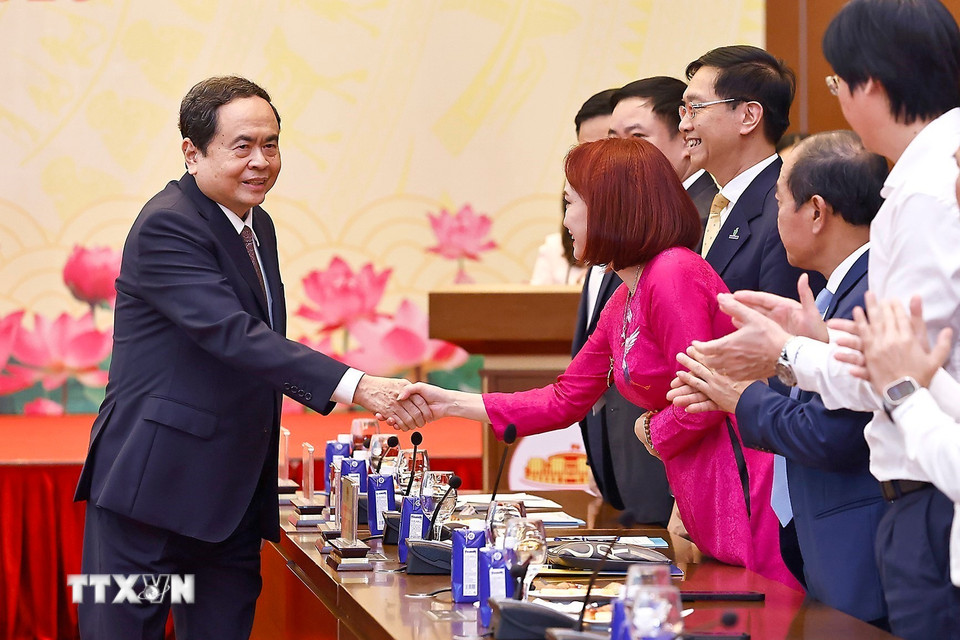 Chủ tịch Quốc hội Trần Thanh Mẫn với các đại biểu. (Ảnh: Doãn Tấn/TTXVN)