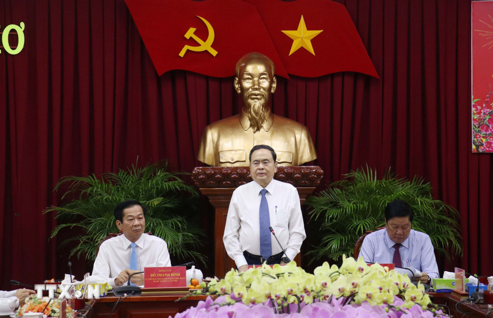Chủ tịch Quốc hội Trần Thanh Mẫn thăm, chúc tết Ban Thường vụ Thành ủy Cần Thơ. (Ảnh: Ngọc Thiện/TTXVN)