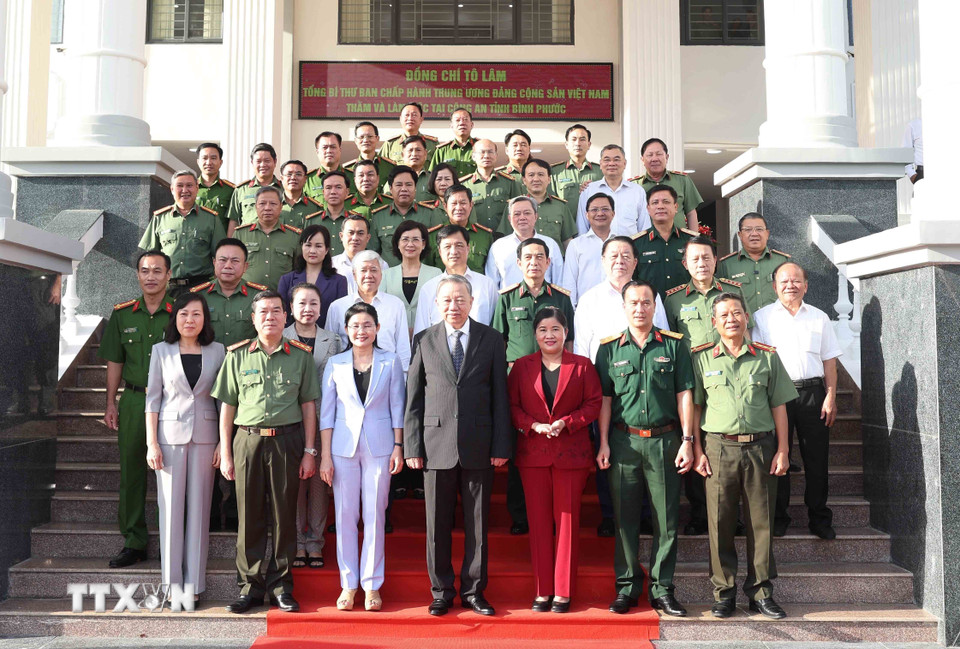 Tổng Bí thư Tô Lâm và các đại biểu. (Ảnh: Thống Nhất/TTXVN)