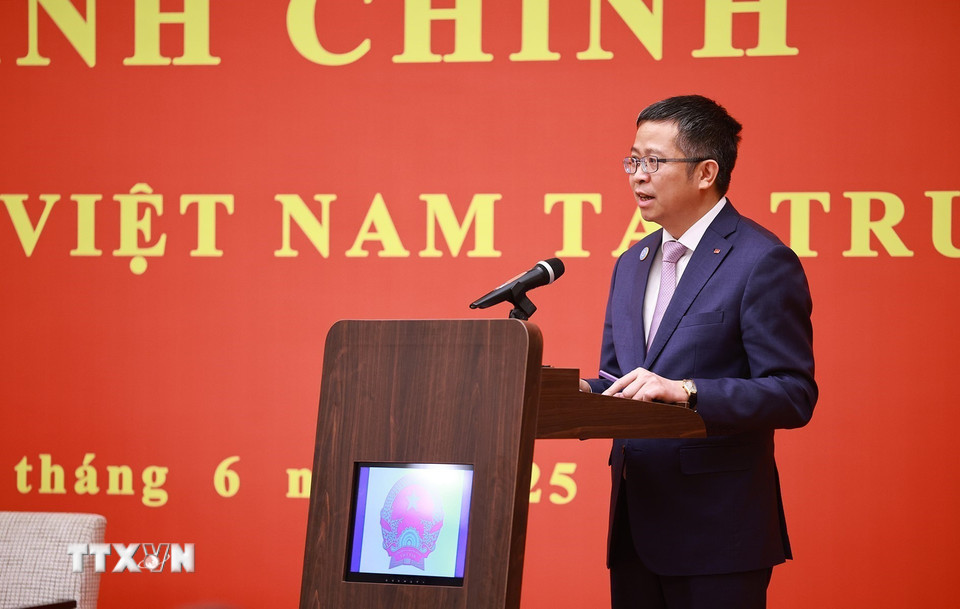 Đại sứ Việt Nam tại Trung Quốc Phạm Thanh Bình báo cáo tình hình cộng đồng người Việt Nam tại Trung Quốc. (Ảnh: Dương Giang/TTXVN)