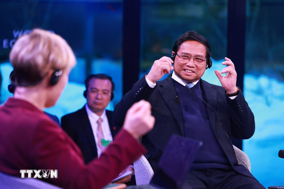 Thủ tướng Chính phủ Phạm Minh Chính đối thoại với WEF về Tầm nhìn của Việt Nam về đổi mới sáng tạo và vai trò toàn cầu. (Ảnh: Dương Giang/TTXVN)