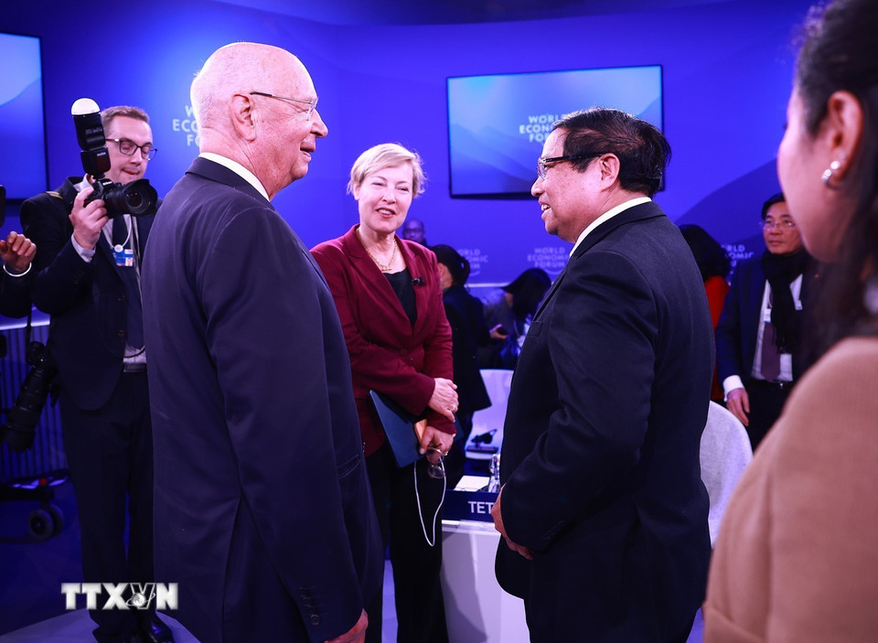 Thủ tướng Chính phủ Phạm Minh Chính đối thoại với WEF về Tầm nhìn của Việt Nam về đổi mới sáng tạo và vai trò toàn cầu. (Ảnh: Dương Giang/TTXVN)