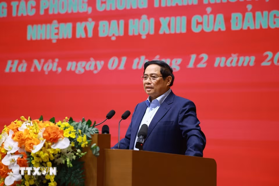 Thủ tướng Phạm Minh Chính phát biểu chỉ đạo Hội nghị của Đảng ủy Chính phủ tổng kết công tác phòng, chống tham nhũng, lãng phí, tiêu cực. (Ảnh: Dương Giang/TTXVN)