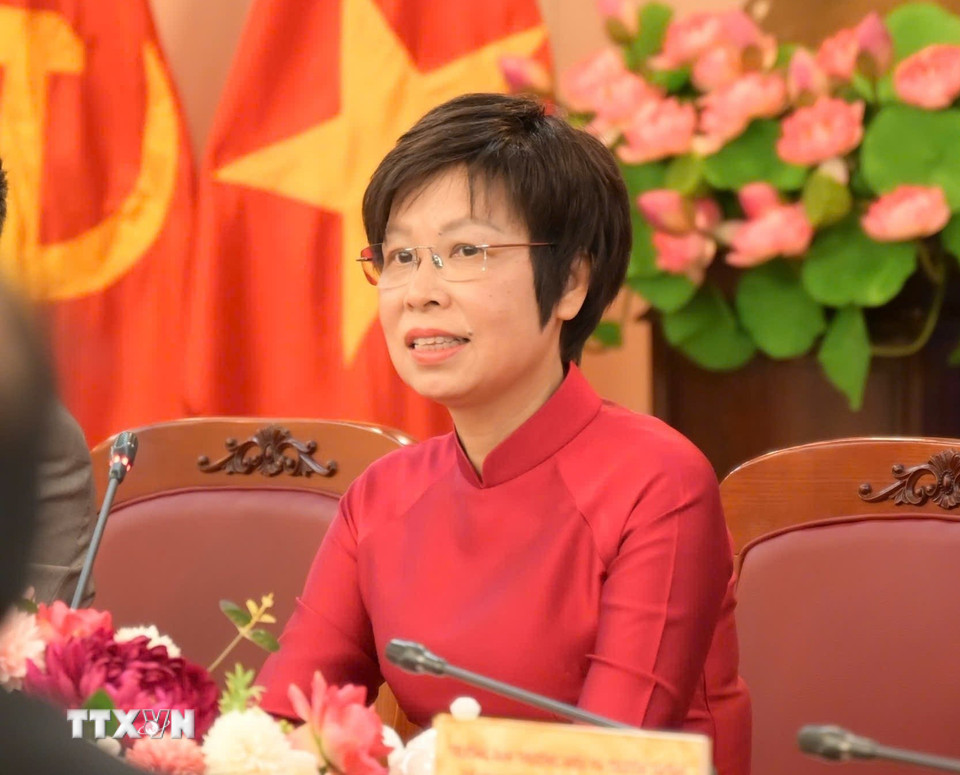 Tổng Giám đốc TTXVN Vũ Việt Trang trả lời các câu hỏi của phóng viên. (Ảnh: Lương Hiếu/TTXVN phát)