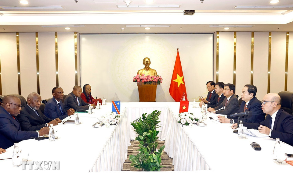 Chủ tịch Quốc hội Trần Thanh Mẫn tiếp Chủ tịch Quốc hội Cộng hoà Dân chủ Congo Vital Kamerhe. (Ảnh: Doãn Tấn/TTXVN)