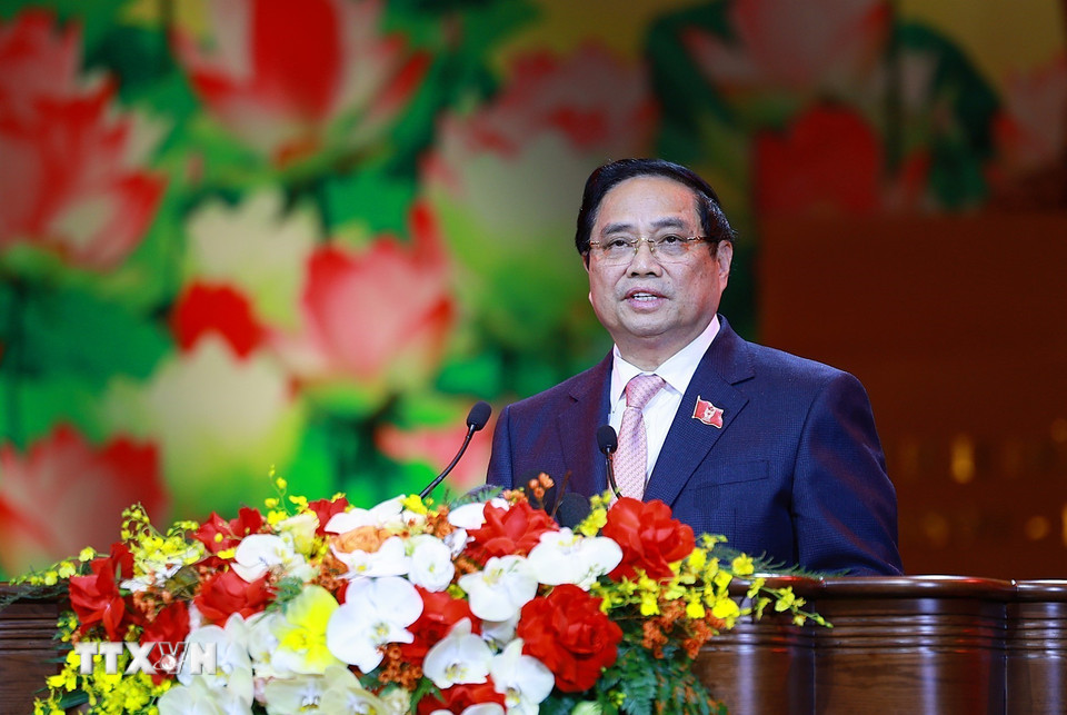 Thủ tướng Phạm Minh Chính, Chủ tịch Hội đồng Thi đua-Khen thưởng Trung ương phát biểu khai mạc Đại hội Thi đua yêu nước lần thứ XI. (Ảnh: Dương Giang/TTXVN)