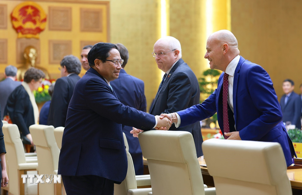 Thủ tướng Phạm Minh Chính với đại diện các doanh nghiệp châu Âu. (Ảnh: Dương Giang/TTXVN)