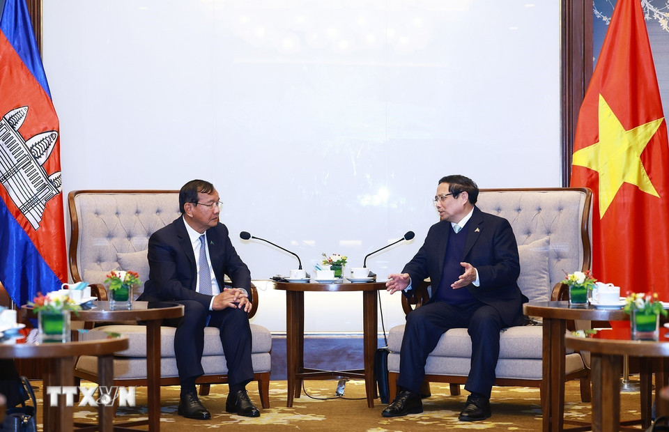 Thủ tướng Phạm Minh Chính tiếp Phó Thủ tướng, Bộ trưởng Ngoại giao và Hợp tác quốc tế Campuchia Prak Sokhonn. (Ảnh: Dương Giang/TTXVN)