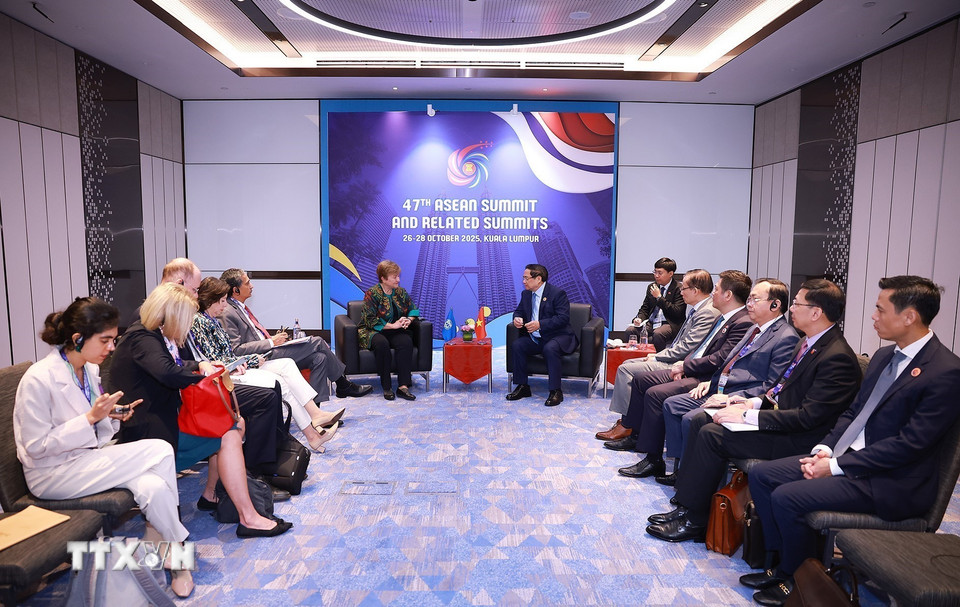 Thủ tướng Phạm Minh Chính gặp Tổng Giám đốc Quỹ Tiền tệ Quốc tế (IMF) Kristalina Georgieva. (Ảnh: Dương Giang/TTXVN)