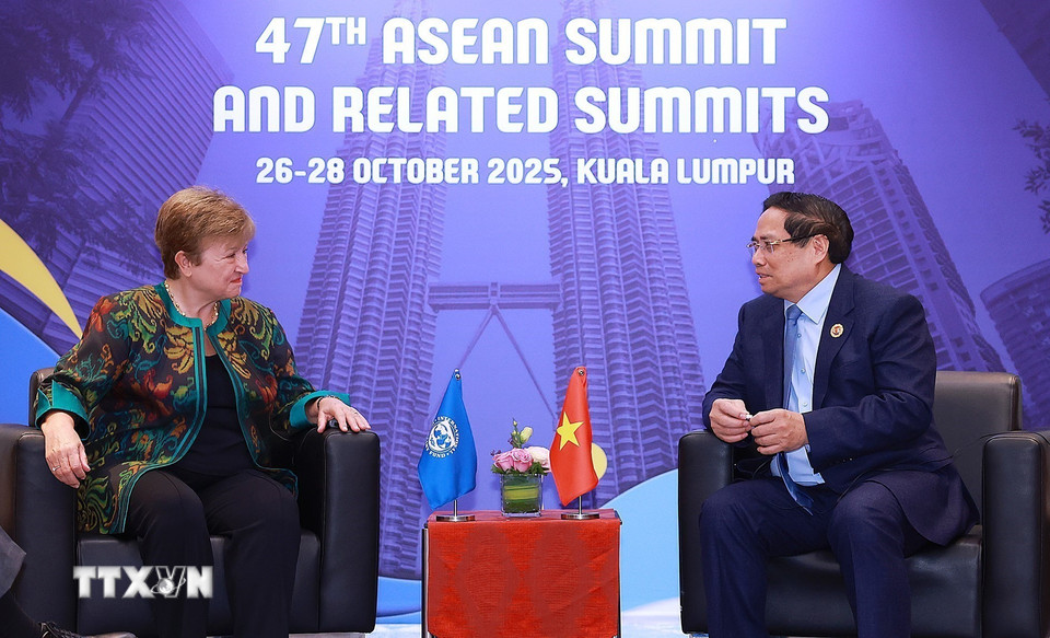 Thủ tướng Phạm Minh Chính gặp Tổng Giám đốc Quỹ Tiền tệ Quốc tế (IMF) Kristalina Georgieva. (Ảnh: Dương Giang/TTXVN)
