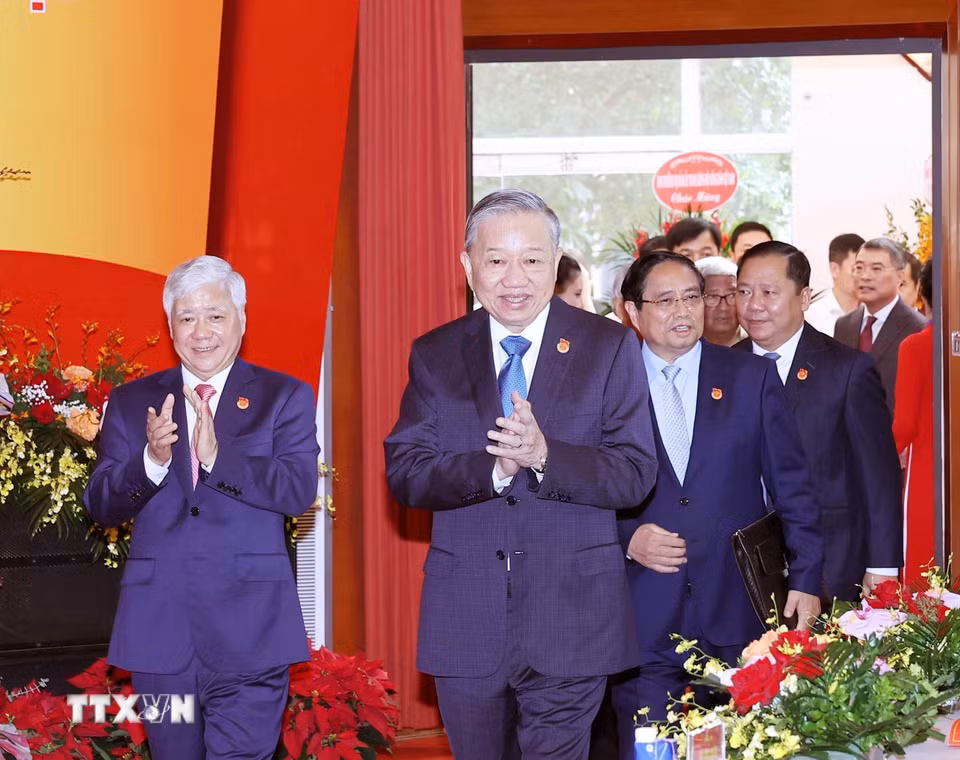 Tổng Bí thư Tô Lâm, Thủ tướng Phạm Minh Chính dự Đại hội Đại biểu Đảng bộ Mặt trận Tổ quốc Việt Nam và các đoàn thể Trung ương lần thứ nhất. (Ảnh: Thống Nhất/TTXVN)