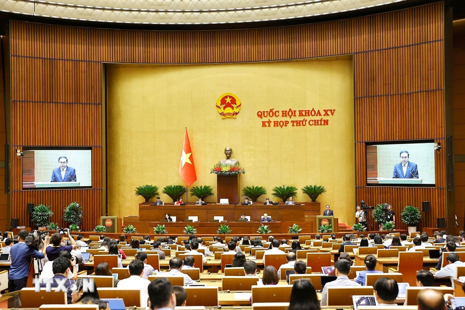 Chủ tịch Quốc hội Trần Thanh Mẫn chủ trì điều hành chất vấn nhóm vấn đề thứ nhất thuộc lĩnh vực tài chính. (Ảnh: Doãn Tấn/TTXVN)