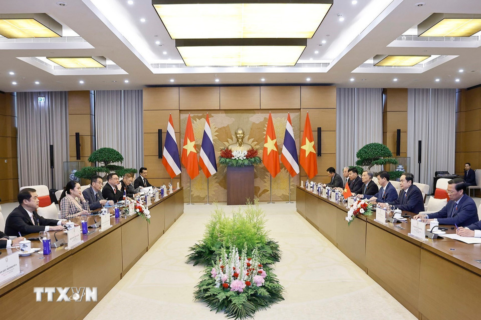 Chủ tịch Quốc hội Trần Thanh Mẫn hội kiến Thủ tướng Thái Lan Paetongtarn Shinawatra. (Ảnh: Doãn Tấn/TTXVN)