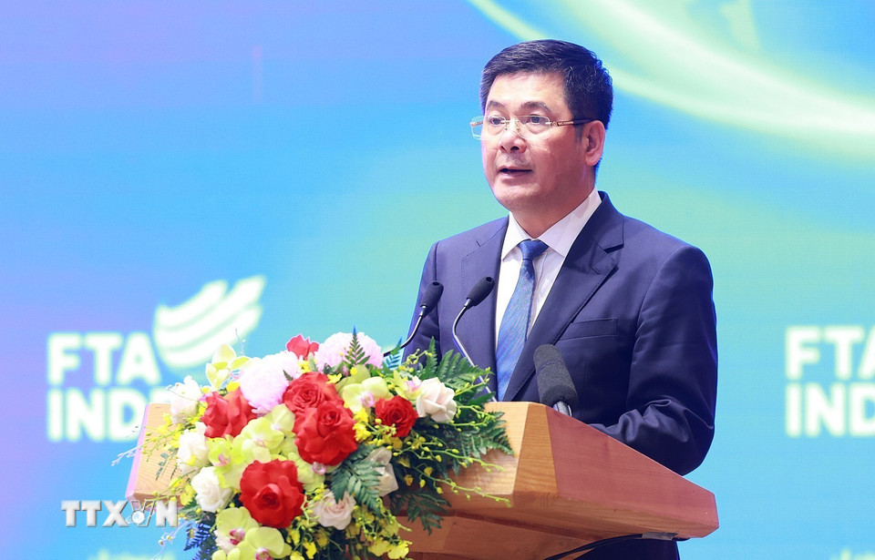 Bộ trưởng Bộ Công Thương Nguyễn Hồng Diên phát biểu. (Ảnh: Dương Giang/TTXVN)