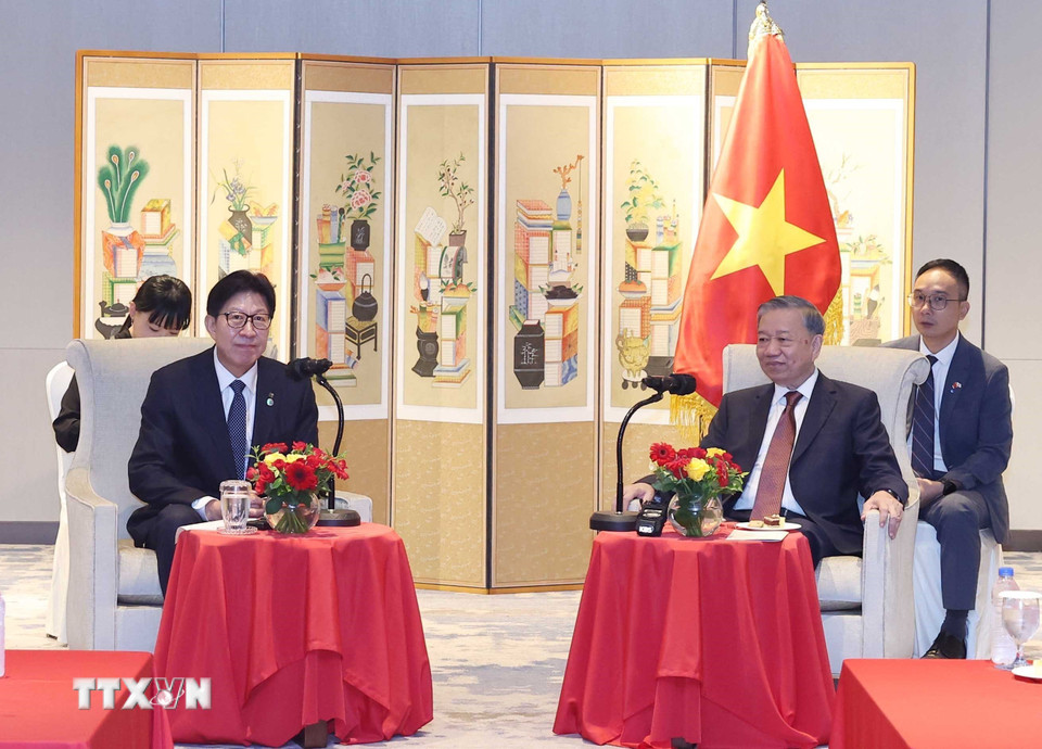 Tổng Bí thư Tô Lâm tiếp Thị trưởng thành phố Busan Park Heong-joon. (Ảnh: Thống Nhất/TTXVN)