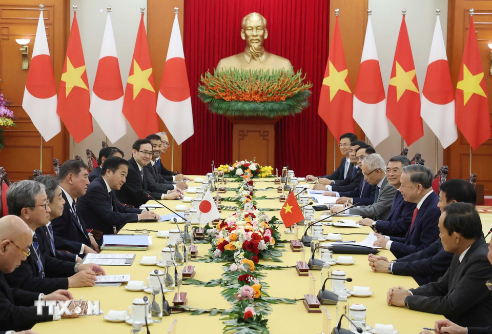 Tổng Bí thư Tô Lâm tiếp Chủ tịch đảng Dân chủ Tự do, Thủ tướng Nhật Bản Ishiba Shigeru đang thăm chính thức Việt Nam. (Ảnh: Thống Nhất/TTXVN)