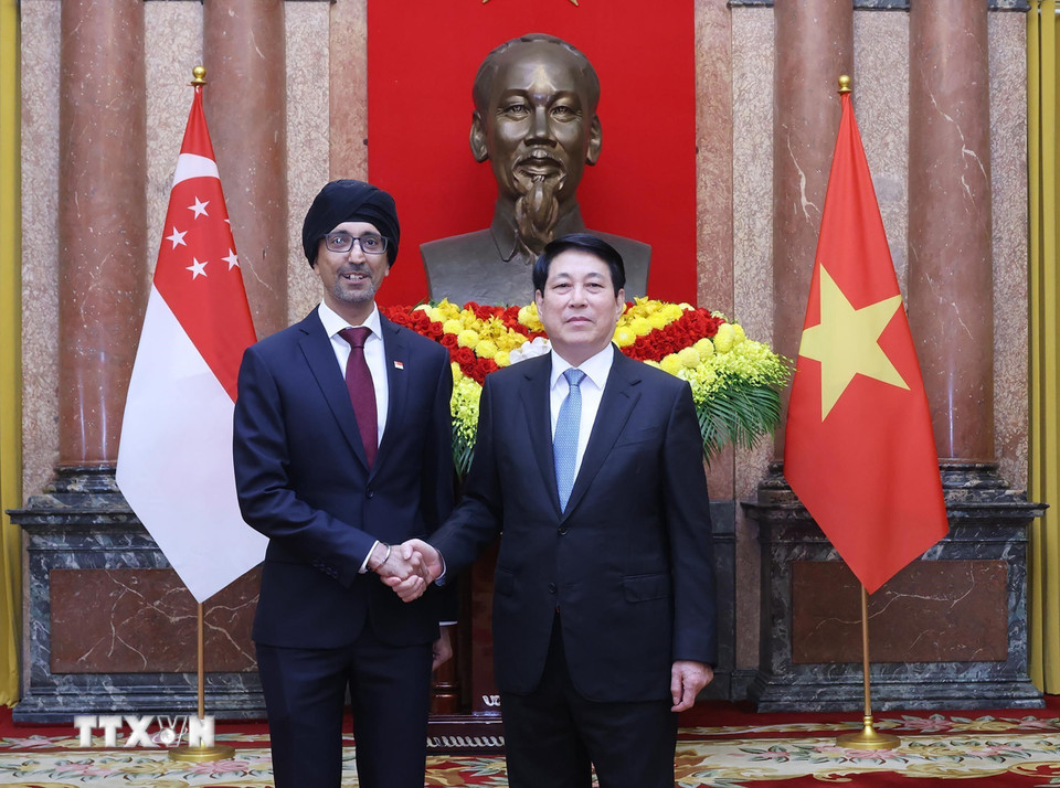 Chủ tịch nước Lương Cường tiếp Đại sứ Cộng hòa Singapore Rajpal Singh trình Quốc thư, nhận nhiệm vụ tại Việt Nam. (Ảnh: Lâm Khánh/TTXVN)