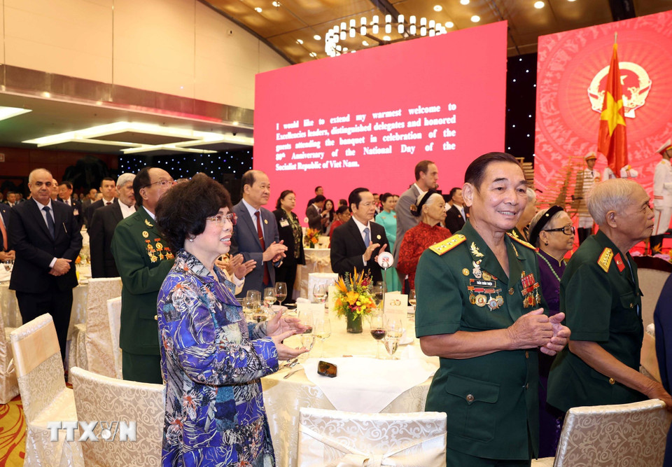 Các đại biểu tham dự chiêu đãi trọng thể kỷ niệm 80 năm Quốc khánh nước Cộng hoà xã hội chủ nghĩa Việt Nam. (Ảnh: Thống Nhất/TTXVN)