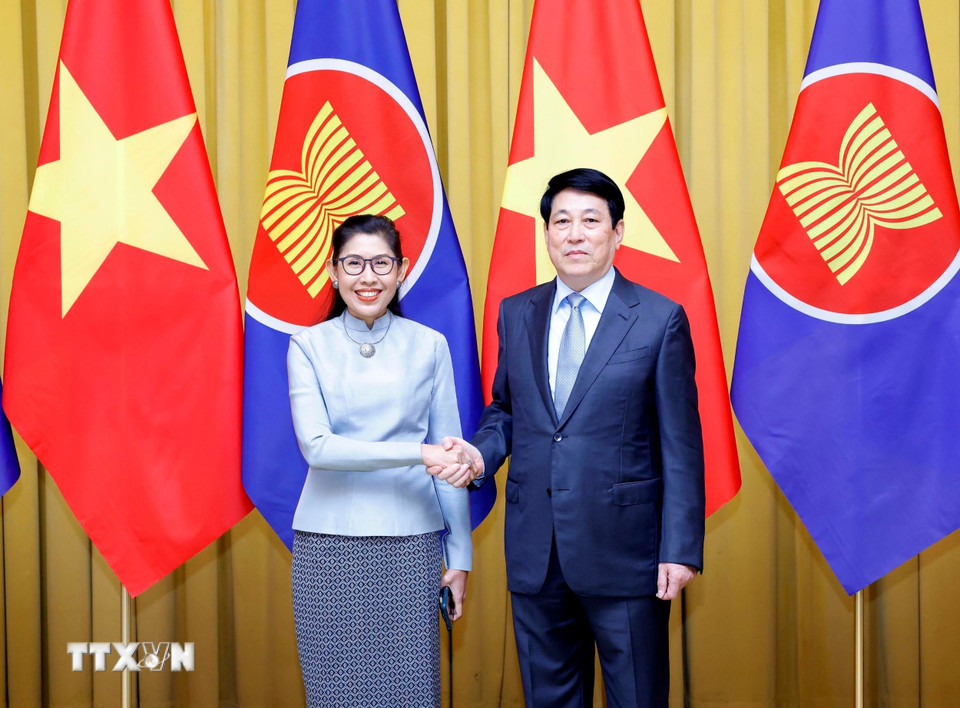 Chủ tịch nước Lương Cường với Đại sứ Thái Lan tại Việt Nam Urawadee Sriphiromya. (Ảnh: Lâm Khánh/TTXVN)