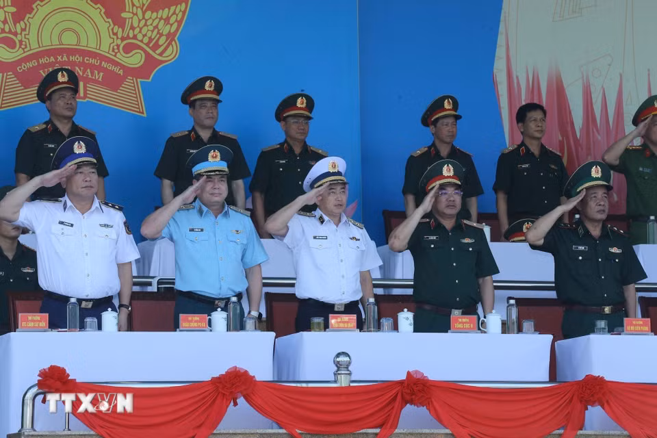 Lãnh đạo đại diện các quân binh chủng, thuộc Bộ Quốc phòng dự buổi Tổng hợp luyện. (Ảnh: Trọng Đức/TTXVN)