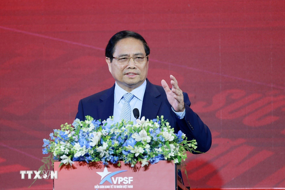 Thủ tướng Phạm Minh Chính phát biểu tại Phiên đối thoại cấp cao Diễn đàn Kinh tế tư nhân Việt Nam (VPSF) 2025. (Ảnh: Dương Giang/TTXVN)