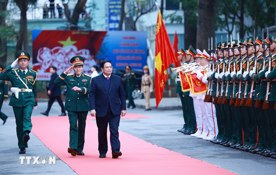 Thủ tướng Phạm Minh Chính thăm Học viện Quân y. (Ảnh: Dương Giang/TTXVN)