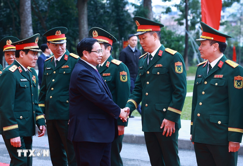 Thủ tướng Phạm Minh Chính thăm Học viện Quân y. (Ảnh: Dương Giang/TTXVN)