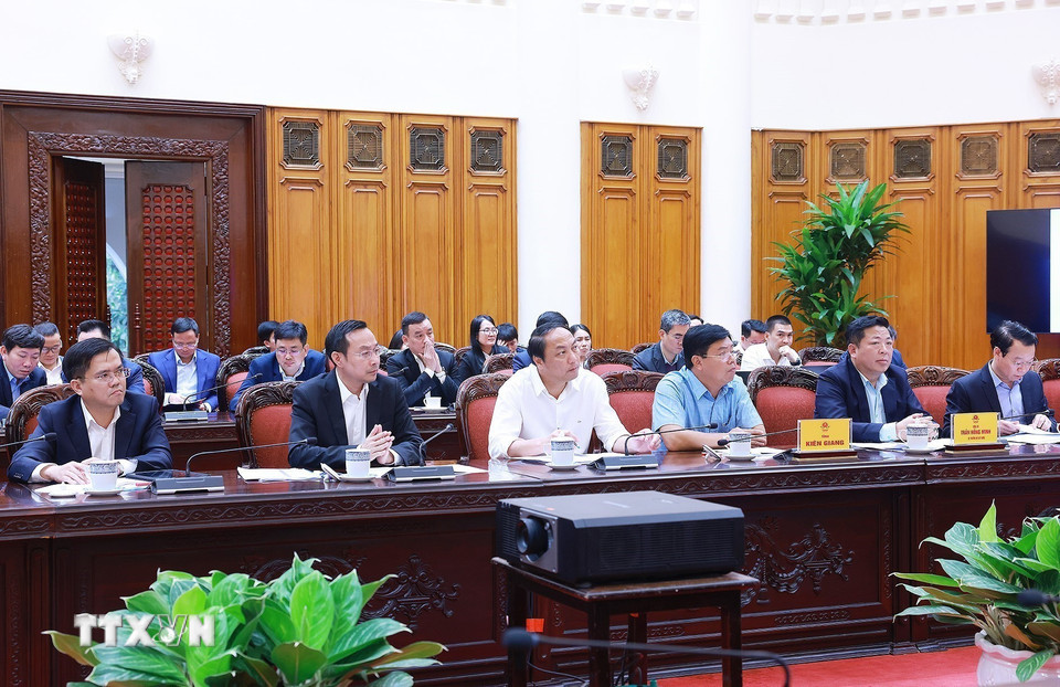 Lãnh đạo bộ, địa phương tham dự cuộc họp. (Ảnh: Dương Giang/TTXVN)