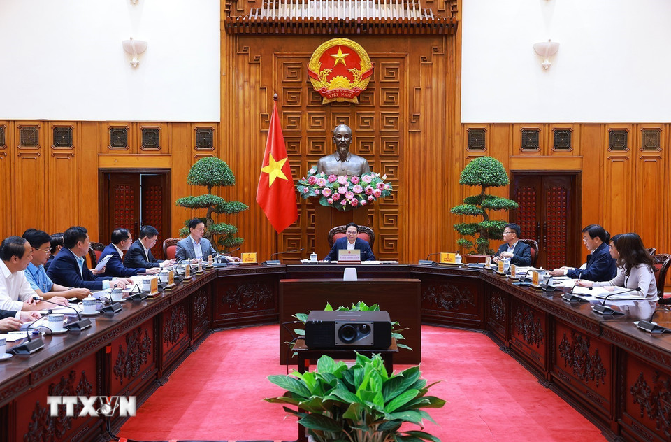 Thủ tướng Phạm Minh Chính chủ trì họp Thường trực Chính phủ về công tác chuẩn bị APEC 2027. (Ảnh: Dương Giang/TTXVN)